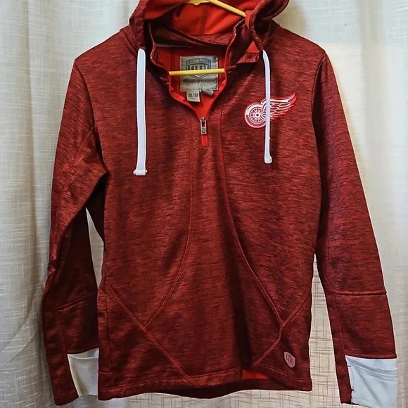 RED WINGS SWEATSHIRT - Picture 1 of 8